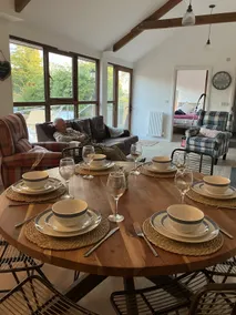 Newly Converted Spacious Barn - Westlands - Image 3