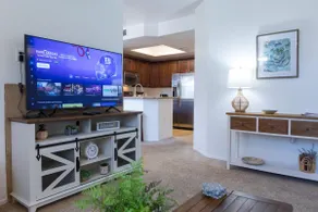 Modern Retreat in Ahwatukee Heated Pool Spa Gym - Image 4