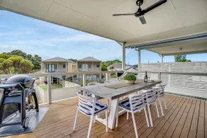 Seabreeze - 8A Charles - Luxury - Wi-Fi -Family - Image 2