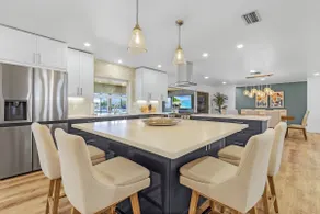 Gorgeous & Spacious 3/3.5, Incredible Water Views! - Image 5