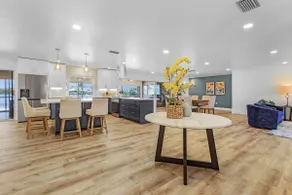 Gorgeous & Spacious 3/3.5, Incredible Water Views! - Image 3