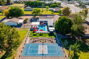 The Max Resort on 1.5 Acre! Relax, Pball & Fun. - Image 3