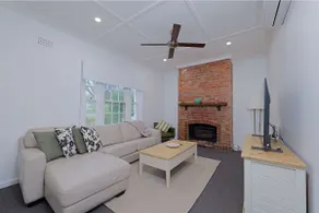 3-Bedroom House in Manuka Retreat - Image 5