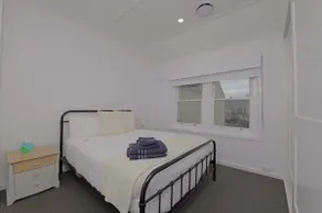 3-Bedroom House in Manuka Retreat - Image 3