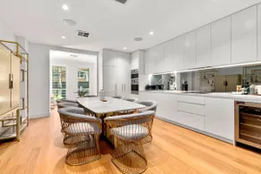 Potts Point Luxury 3-Story Townhouse - Image 3