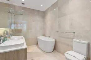 Potts Point Luxury 3-Story Townhouse - Image 4