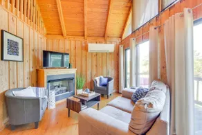 Lake Keowee Retreat: Idyllic Six Mile Cabin! - Image 4