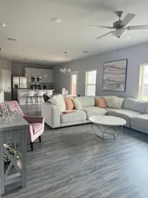 Bright & Spacious 4BR Home with Expansive Backyard - Image 2