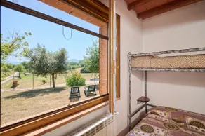 Apartamento con barbacoa, terraza y jardín | Vistas al jardín - Image 5