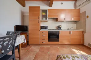 Apartamento con barbacoa, terraza y jardín | Vistas al jardín - Image 4