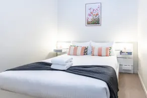 Skyline Serenity City View Stay with Pool & Spa - Image 5
