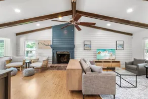 Your Dream Lake House Retreat - Image 5