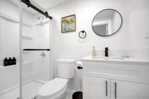 Clean, Cute, & Private - 20 minute WALK to Disney - Image 4