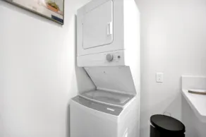 Clean, Cute, & Private - 20 minute WALK to Disney - Image 5