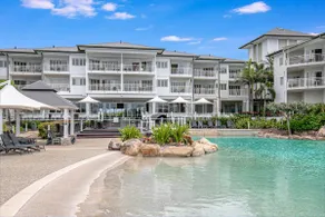 The Pool Resort | One Bedroom Ocean Outlook - Image 2