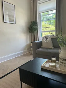 Luxury High Street Apartment - Image 3