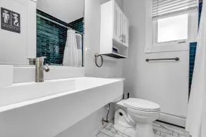 Fully Renovated 2 Bedroom Ocean Grove Beach Apt. 1 - Image 5