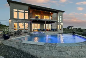 Lake View Oasis 4 bedroom- Lakeview Home/ pool and - Image 2