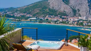 Die Villa Casa Vita bietet Meerblick, Billard, Sauna und einen beheizten Pool - Image 2