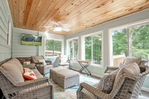 Clemson Lake House - Dock, Hot Tub, Kayaks - Image 2