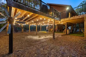 Stary night tree house - Image 2