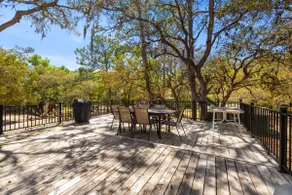 Stary night tree house - Image 3
