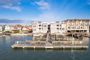 Sail Away: Bay Front Condo, Walk to Everything! - Image 2