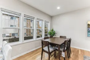 Modern & Spacious 5BH/ 4BA Home Near Downtown - Image 4