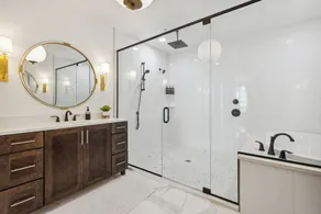 Sleek Coastal Condo with Stunning Riverfront Views and Luxury Amenities - Image 3