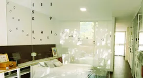 Modern Apartment with Private Garage - Image 3