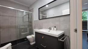 Modern Apartment with Private Garage - Image 5