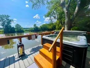 Towering Pines Villa | Hot Tub & Rooftop Terrace - Image 3