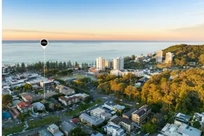 Salty Sea Breeze Burleigh Beachside Escape - Image 2