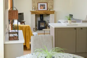 Beautiful Cottage in Idyllic Cotswolds Village - Image 4