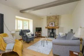 Beautiful Cottage in Idyllic Cotswolds Village - Image 5