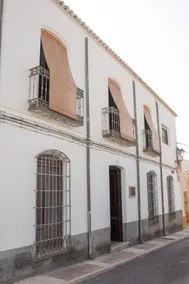 The Doctor's House - Image 2
