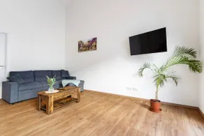 Apartment 7 - Image 5