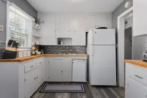 Comfy Stay_2BR Home_w/King Beds_Dogs Welcome - Image 3