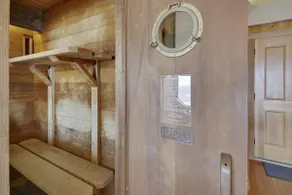 Captain's Cove – Ocean Views & Hot Tub - Image 5