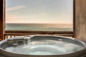 Captain's Cove – Ocean Views & Hot Tub - Image 3