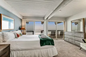 Perched on the Sand – Oceanfront Living - Image 2
