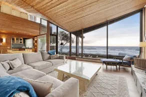 The Waves – Spacious, Stylish Beach Retreat - Image 4