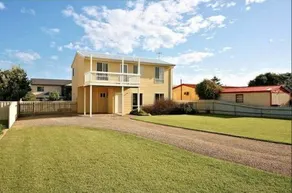 Alton Seas 67 Hargreaves Rd Middleton - No Linen Included - Image 2
