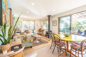 'Little Secret' Charming Clifton Beach Sanctuary - Image 2