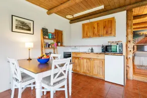 The Studio - A picturesque couples cottage at Herons Rise Vineyard - Image 5