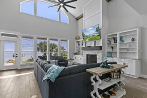 Riverfront 5BR, Private Dock, Sleeps 12 - Image 5