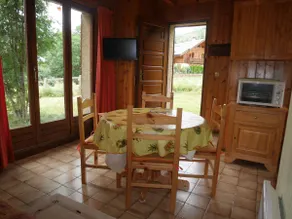 Small duplex chalet with garden - Image 3