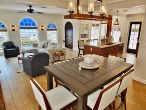 Belmont Shore - 2 Blocks to Beach - World Cup - Sleeps 6 - Image 3