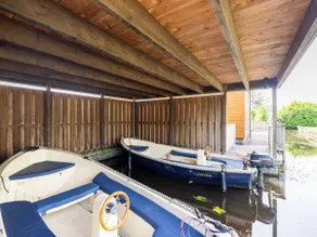 Two large chalets side by side with 2 sloops - Image 2