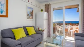 Cozy seaview getaway - Image 5